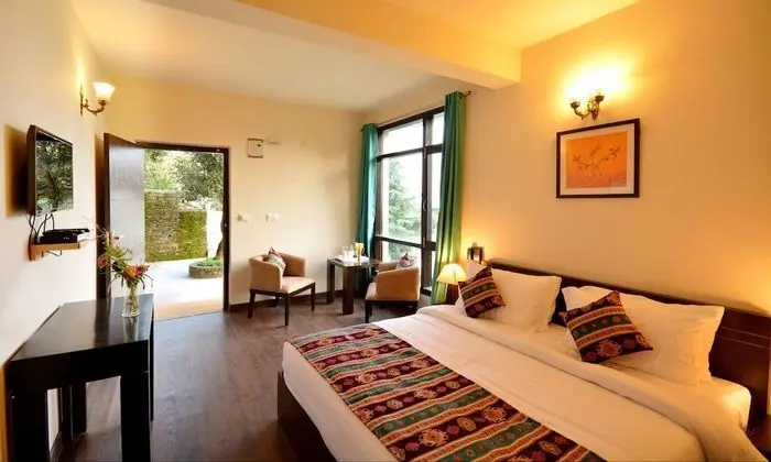 Deluxe Tek Büyük Yataklı Oda, Bahçe Manzaralı