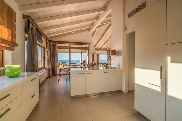 Deluxe Apart Daire, Deniz Manzaralı