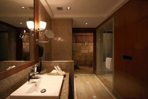Luxury Cottage with Sit-out