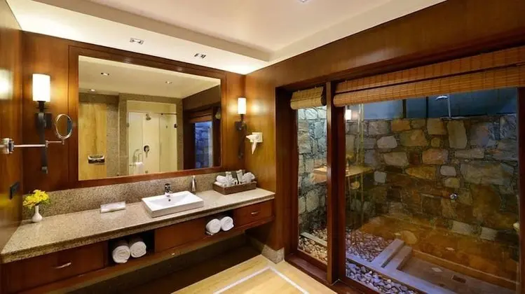 Luxury Cottage with Sit-out
