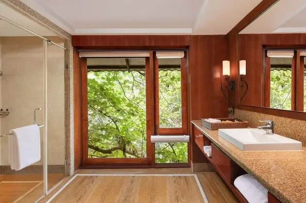 Super Deluxe Cottage with Balcony