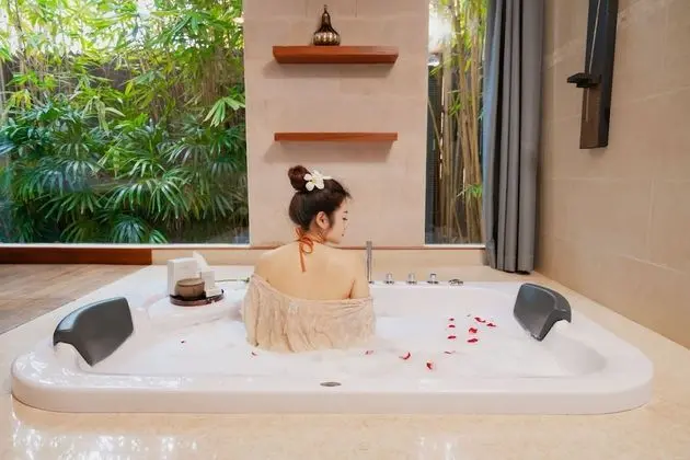 Özel spa küveti