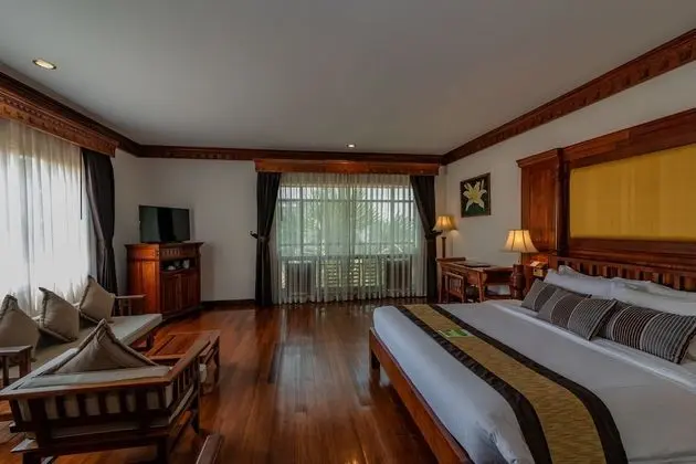Studio Room