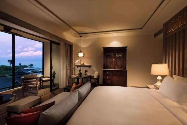 Deluxe Sea View Room