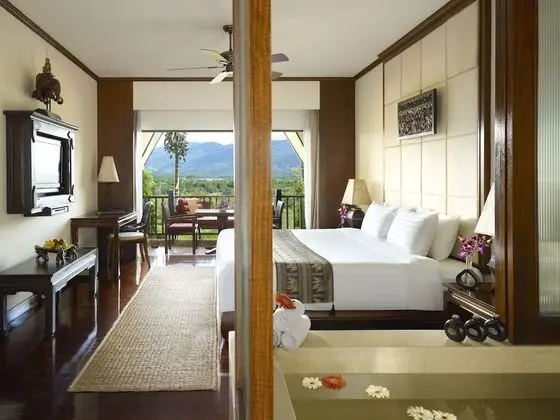 Deluxe Three Country View room