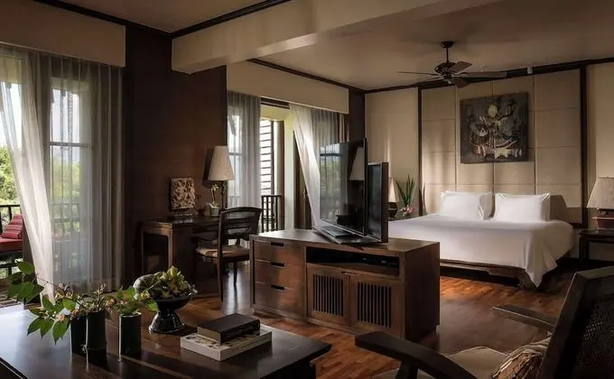 Deluxe Three Country View room