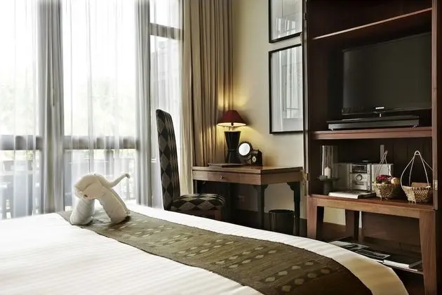 Junior Lagoon View Suite