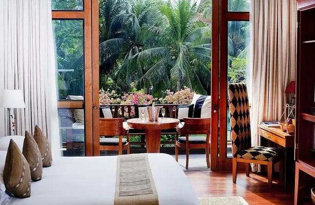 Junior Lagoon View Suite