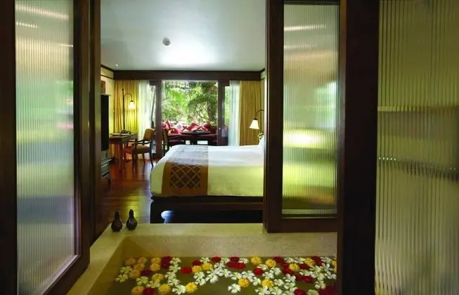 Junior Lagoon View Suite