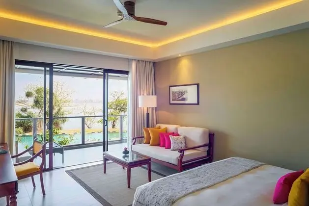 Deluxe Oda, Havuz Kenarı