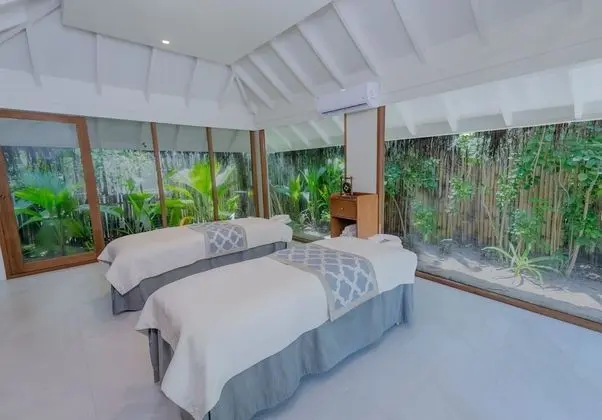 Four Bedroom Beach Pool Residence