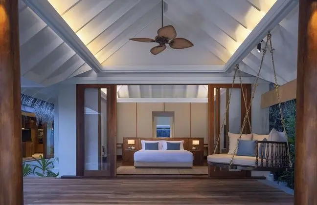 Four Bedroom Beach Pool Residence