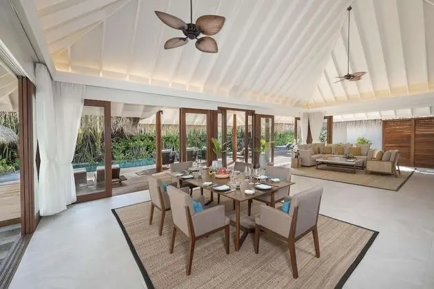 Four Bedroom Beach Pool Residence