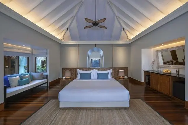 Four Bedroom Beach Pool Residence