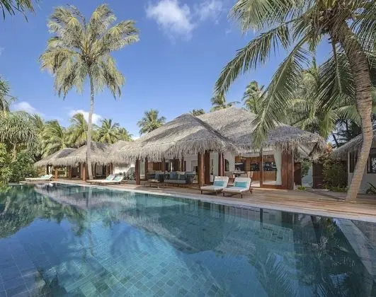 Four Bedroom Beach Pool Residence