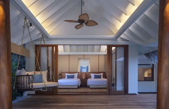 Four Bedroom Beach Pool Residence