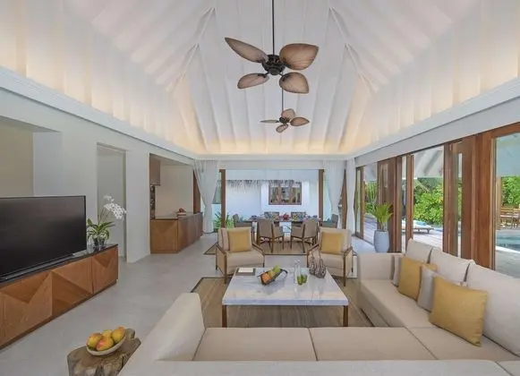 Two Bedroom Beach Pool Residence