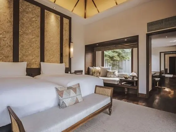Lagoon Pool Villa