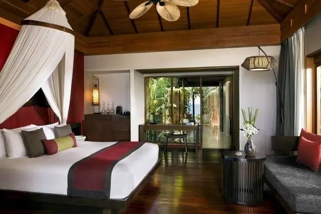 Ocean Pool Villa