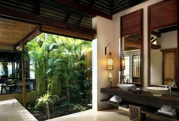 Ocean Pool Villa
