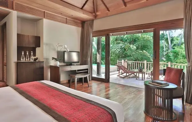 Pool Suite