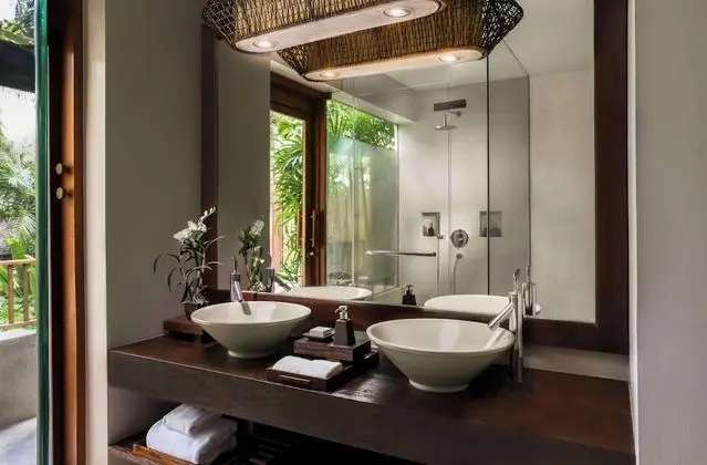 Pool Suite