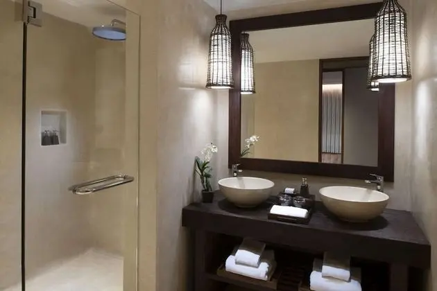 Pool Suite