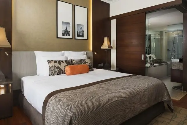 Deluxe River View Room