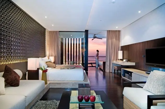 Suit Ocean View