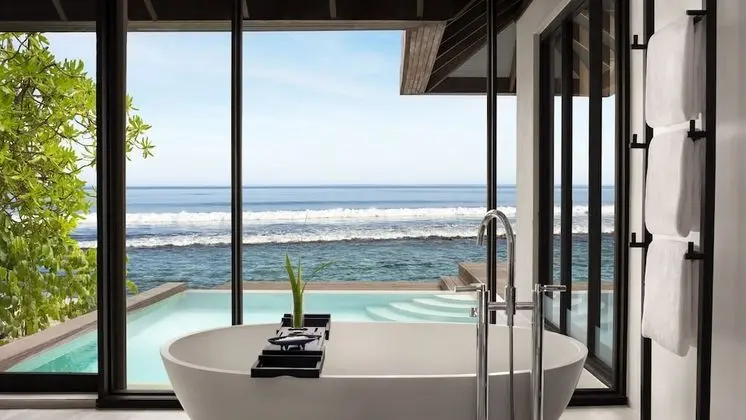 Ocean Pool Villa