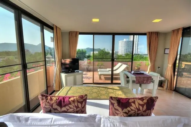 Penthouse Mountain View