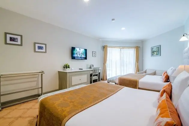 Poolside Room