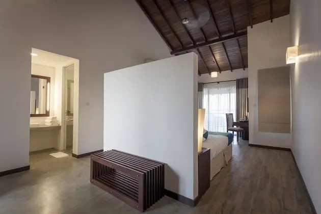 Deluxe Tek Büyük Yataklı Oda, 1 Yatak Odası, Kısmi Deniz Manzarası, Plaj Kenarı