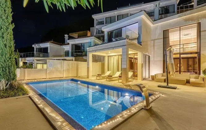 Signature Villa