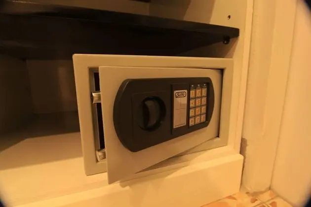 Standard Tek Büyük veya İki Ayrı Yataklı Oda, Havuz Kullanımı, Havuz Manzaralı