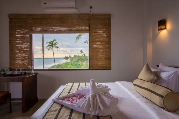 Deluxe Tek Büyük Yataklı Oda, Balkon, Okyanus Manzaralı