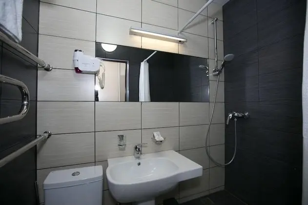 Superior Tek Büyük veya İki Ayrı Yataklı Oda