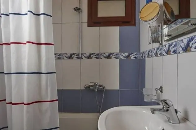 Süit, 2 Yatak Odası, Havuz Kullanımı, Deniz Manzaralı