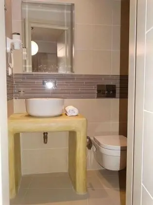 Tek Büyük veya İki Ayrı Yataklı Oda, Balkon