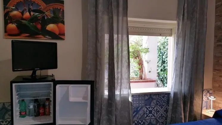 Comfort Tek Büyük veya İki Ayrı Yataklı Oda, Havuz Manzaralı