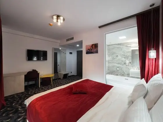 Deluxe Tek Büyük Yataklı Oda