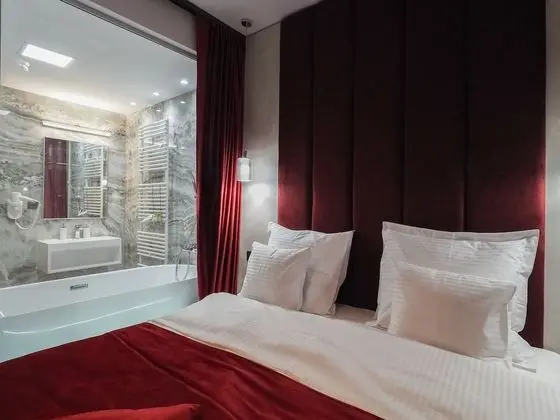 Deluxe Tek Büyük Yataklı Oda