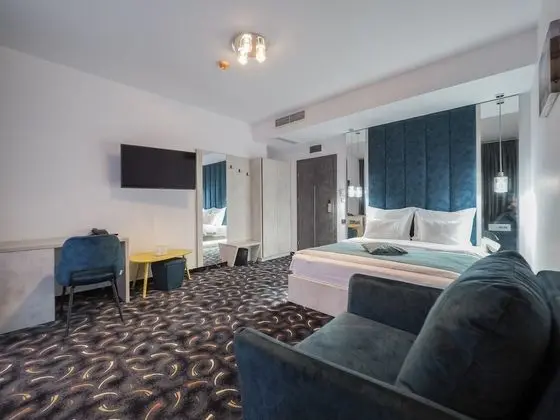 Luxury Tek Büyük Yataklı Oda