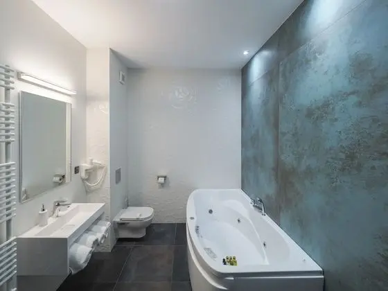 Luxury Tek Büyük Yataklı Oda