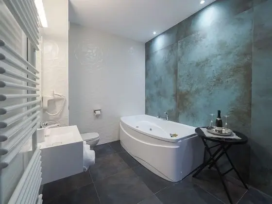 Luxury Tek Büyük Yataklı Oda