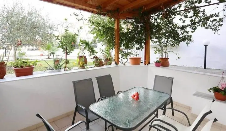 Stüdyo, Bahçe Manzaralı, Zemin Kat