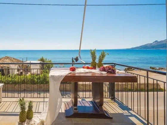 Deluxe Tek Büyük Yataklı Oda, Deniz Manzaralı