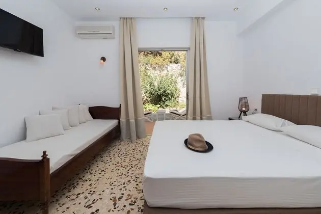 Tek Büyük Yataklı Oda, Bahçe Manzaralı