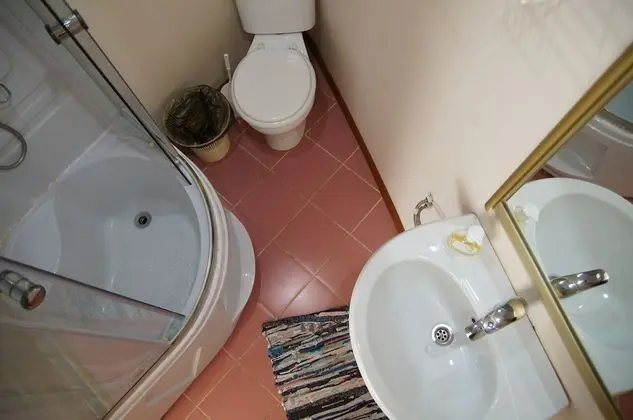 Standard Üç Kişilik Oda, Havuz Manzaralı