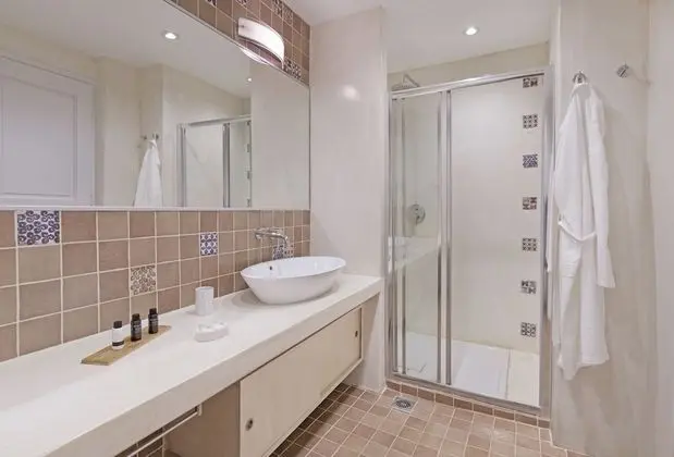 Luxury Üç Kişilik Oda, Manzaralı